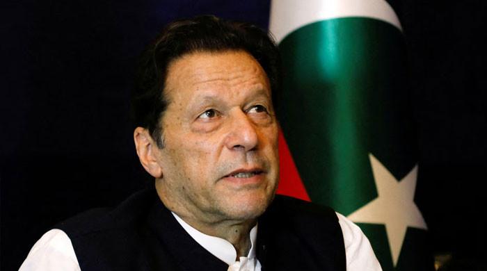 ڈیل کی قیاس آرائیاں، عمران خان کے اگلے اقدام کے بارے میں صورتحال غیریقینی