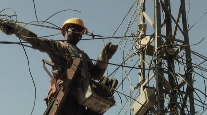 لاہور میں بجلی چوری کیخلاف ایک اور بڑی کارروائی، 55 لاکھ سے زائد مالیت کی چوری پکڑی گئی