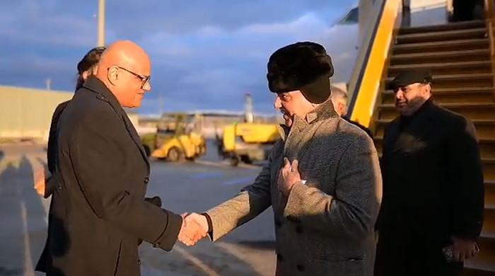 وزیراعظم شہباز شریف آسٹریا کے دو روزہ دورے پر ویانا پہنچ گئے