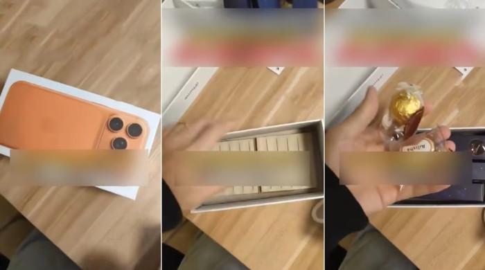 پارٹی میں آئی فون جیتنے والا شخص ڈبے کے اندر ڈیوائس کی جگہ ٹائلز کو دیکھ کر دنگ