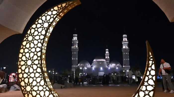 مدینہ منورہ کے بازاراور شاہراہوں کو ماہِ رمضان کی آمد پر سجا دیا گیا