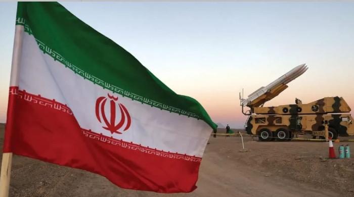 ایران کا آبنائے ہُرمز میں بحری مشقوں کے بعد آج راکٹ لانچ کرنےکا منصوبہ، نوٹم جاری