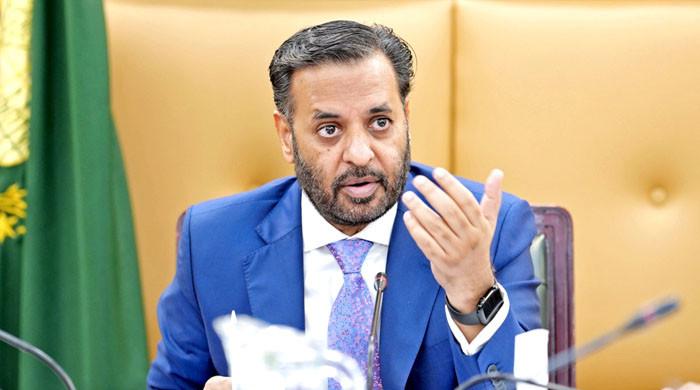 پاکستان میں 3 لاکھ ایچ آئی وی مریضوں کی بات مفروضے کی بنیاد پر کی گئی: مصطفیٰ کمال