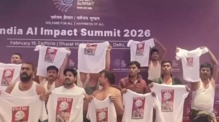 نئی دہلی میں اے آئی کانفرنس، امریکا بھارت تجارتی معاہدے کیخلاف لوگوں کا احتجاج