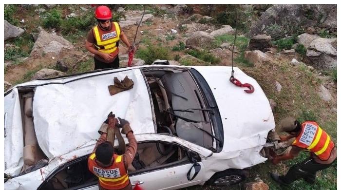 مری: بریک فیل ہونے سے گاڑی کو حادثہ، 3 خواتین جاں بحق