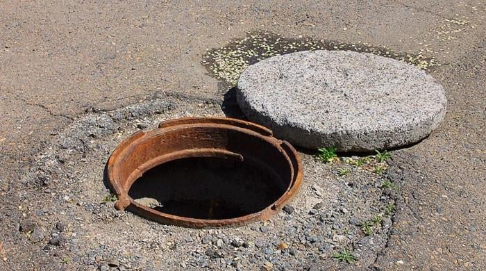 پنجاب میں مین ہول کورکی چوری پر  قیدکی سزا اور بھاری جرمانہ ہوگا،  آرڈیننس جاری