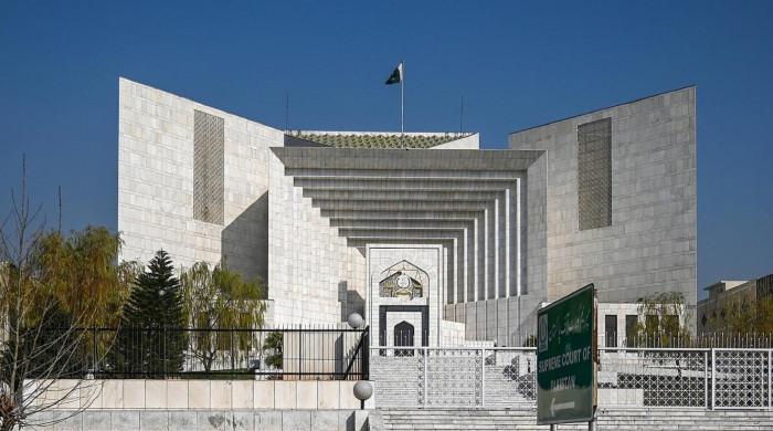 سپریم کورٹ: ضعیف العمری کے باعث سزائے موت کے قیدی کی سزا عمر قید میں تبدیل