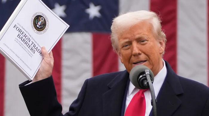 سپریم کورٹ کے فیصلے سے فائدہ اٹھانےکی کوشش کرنے والے ممالک پر زیادہ ٹیرف لگےگا: ٹرمپ