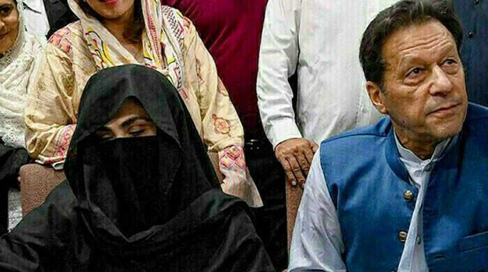 عمران خان کی 6 اور بشریٰ بی بی کی 2 مقدمات میں ضمانت منظور