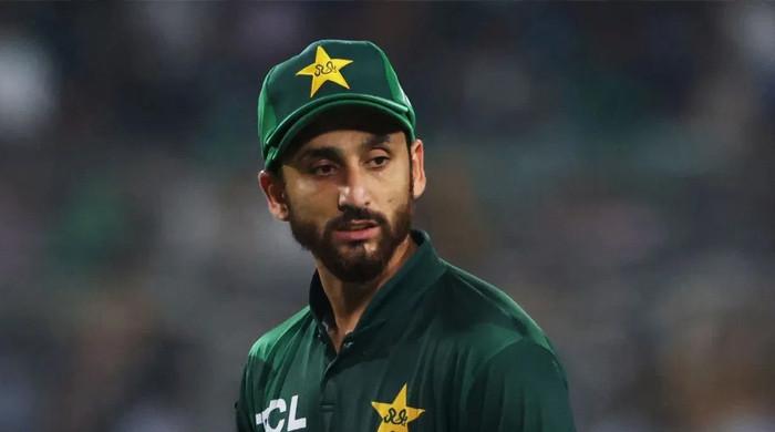 ٹی 20 ورلڈکپ: انگلینڈ سے شکست کے بعد سلمان آغا کی اہلیہ اور بیٹے کو آن لائن ہراسانی کا سامنا