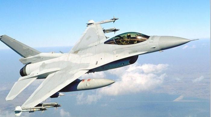 جنوبی کوریاکا ایف 16 لڑاکا طیارہ گر کر  تباہ ہوگیا