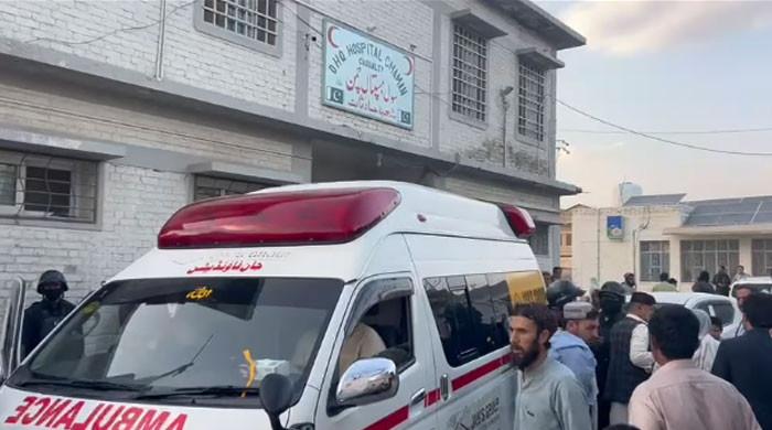 چمن: گھر میں گیس سلنڈر کے دھماکے میں 5 بچوں سمیت7 افراد جاں بحق ہوگئے  