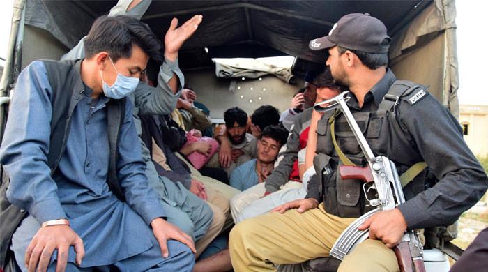 کراچی اور پنڈی میں غیرقانونی مقیم افراد کیخلاف آپریشن، سیکڑوں افغان باشندے گرفتار