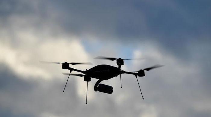 حکومت نے ملک میں ڈرون اڑانے پر پابندی عائد کردی