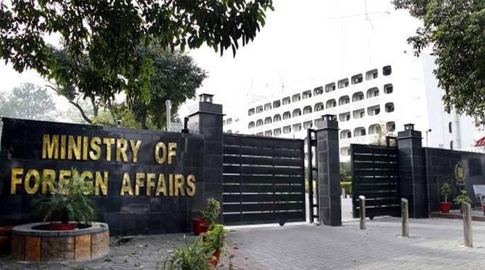 ایران میں مقیم پاکستانی نقل و حرکت محدود رکھیں اور محتاط رہیں: دفتر خارجہ