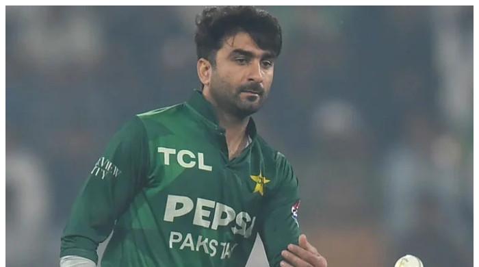 فاسٹ بولر سلمان مرزا کا نجی ٹی وی چینل کے صحافی کیخلاف لیگل ایکشن لینے کا فیصلہ