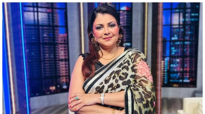 اپنے بچوں کو ایکسٹرا میریٹل افیئر کے بارے میں بتائیں کہ یہ کتنا غلط ہے: فائزہ حسن