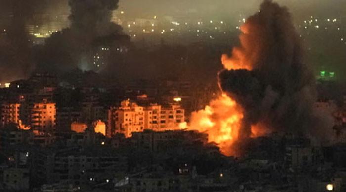 اسرائیل کے رات گئے لبنان پر شدید حملے، دھوئیں کے بادل اٹھتے دکھائی دیے، 6 شہری جاں بحق