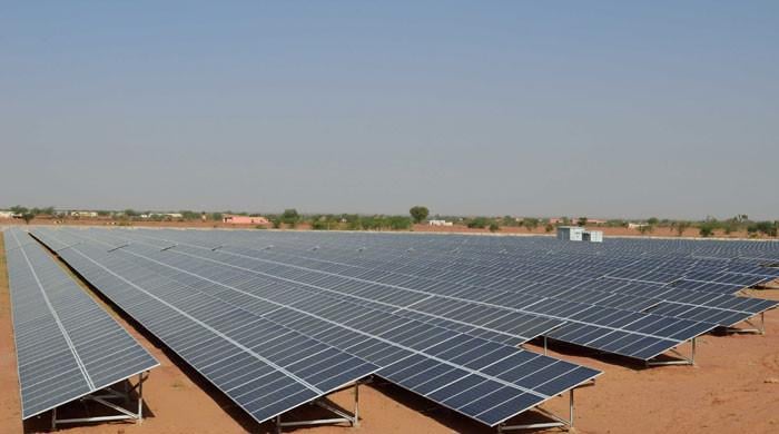 کے پی 40 ارب کا سولر منصوبہ، پراجیکٹ ڈائریکٹر کی تقرری میں سنگین بے ضابطگیاں