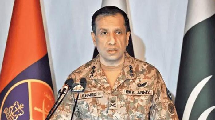 کابل میں گولہ بارود پھٹنے سے جو دھماکے ہوئے وہ پورے شہر نے دیکھے، سویلینز کی ہلاکتوں کا پروپیگنڈا جھوٹ ہے: ڈی جی آئی ایس پی آر