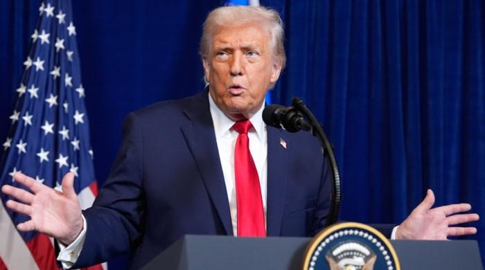 ہم نے ایران کی قیادت ختم کردی، یہ رجیم چینج ہے، نئی قیادت معاہدہ کرنے جا رہی ہے: ٹرمپ