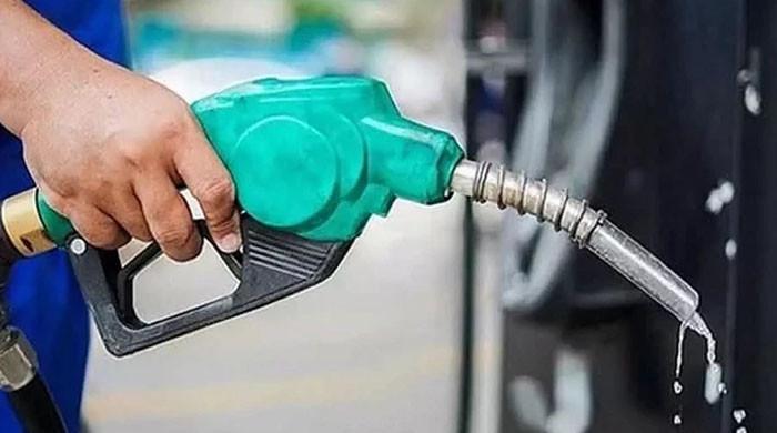 حکومت کا کوٹے کے مطابق پیٹرول الاٹ کرنے کا فیصلہ، ایپ کی تیاری جاری