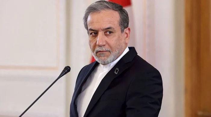 شہری انفرااسٹرکچر پر امریکی حملوں سے ایران ہتھیار نہیں ڈالے گا، عباس عراقچی