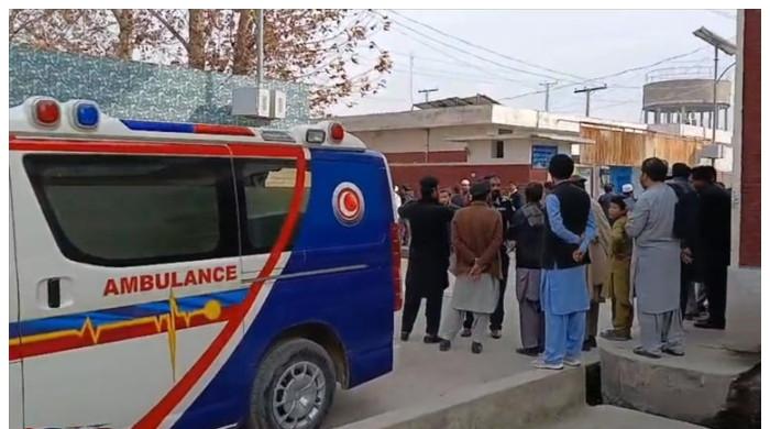 ہنگو: پولیو ٹیم کی حفاظت پر مامور پولیس پر فائرنگ، ایک اہلکار شہید اور 4 زخمی