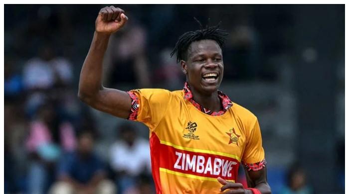 زمبابوے کے بلیسنگ مزرابانی پر پی ایس ایل میں شرکت پر 2 سال کی پابندی عائد