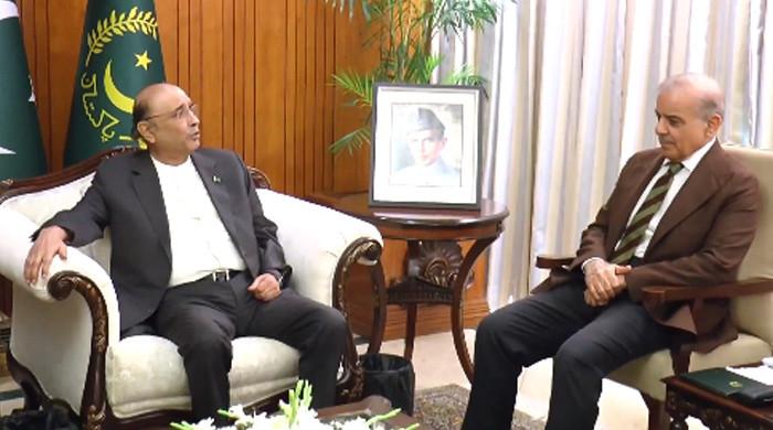 وزیراعظم کی صدر مملکت آصف زرداری سے ملاقات، امریکا ایران مذاکرات کے تمام پہلوؤں پر اعتماد میں لیا