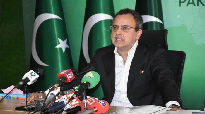 وفاقی وزیر توانائی اویس لغاری کا آج رات سے بجلی کی لوڈشیڈنگ میں کمی کا اعلان