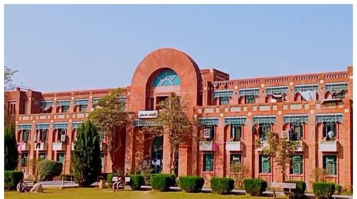 بین الاقوامی اسلامی یونیورسٹی اسلام آباد کے امتحانات ملتوی، تمام کلاسز آن لائن ہونگی 
