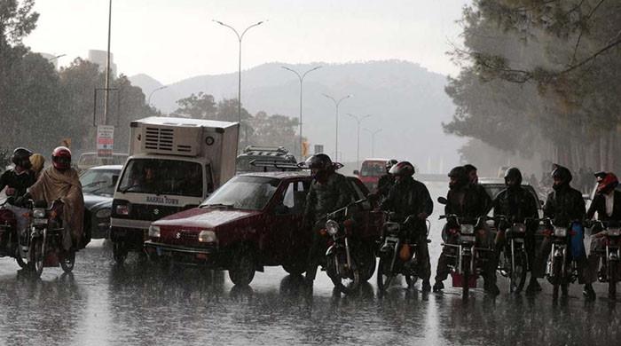 پنجاب، خیبرپختونخوا اور آزاد کشمیر کے مختلف علاقوں میں بارش، بعض مقامات پر ژالہ باری
