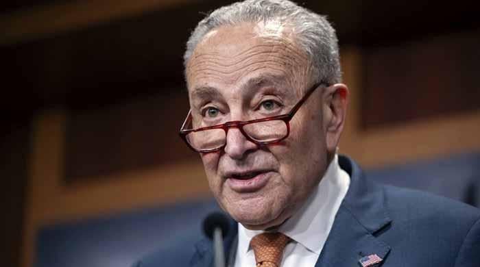 ڈیموکریٹ سینیٹر چک شومر نے ایران سے جنگ کے فوری خاتمے کا مطالبہ کردیا