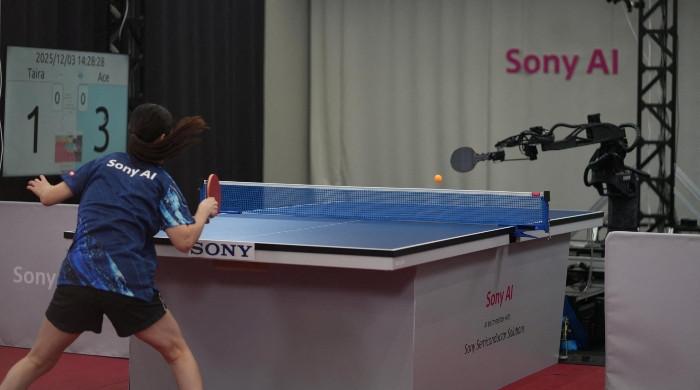 اے آئی پر مبنی روبوٹ نے بہترین ٹیبل ٹینس کھلاڑیوں کو شکست دے دی