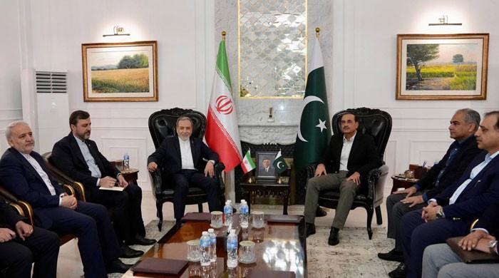 فیلڈمارشل عاصم منیر سے ایرانی وزیر خارجہ عباس عراقچی کی ملاقات