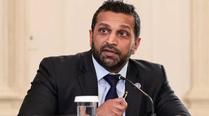 ایف بی آئی چیف کاش پٹیل کو شراب پینے، سرعام پیشاب کرنے پر گرفتار کیے جانے کا انکشاف