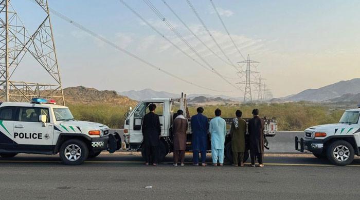 حج پرمٹ کے بغیر مکہ مکرمہ میں قیام اور عازمین حج کو سہولت فراہم کرنے پر 6 پاکستانی گرفتار