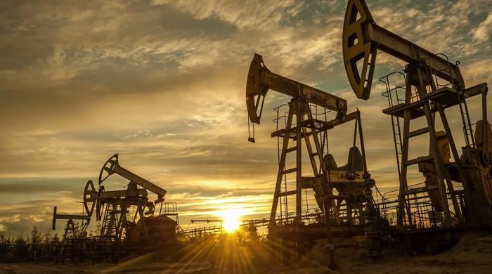 ٹرمپ کی جانب سے ایرانی تجاویز مسترد، عالمی منڈی میں خام تیل کی قیمتوں میں اضافہ ہوگیا 