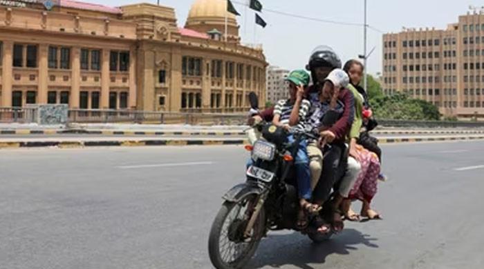 کراچی میں آئندہ 3 روز موسم شدید گرم رہنے کا امکان