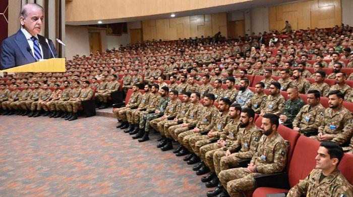 پاکستان کا دشمن اب بری نظر ڈالنےکی جرات نہیں کرےگا، وزیراعظم شہباز شریف