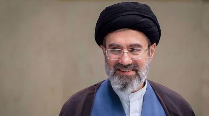 ایران کا عظیم اور بااثر قوت کے طور پر بڑھنا براہِ راست آبادی میں اضافے سے جڑا ہے: مجتبیٰ خامنہ ای