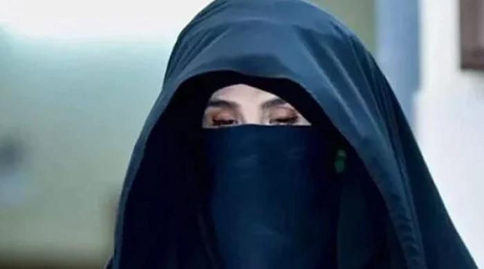  اڈیالہ جیل میں بشریٰ بی بی کی ان کی فیملی سے ملاقات کروا دی گئی