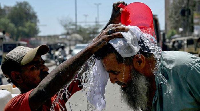 سندھ میں ہیٹ ویو کا خدشہ، کئی اضلاع میں پارہ 50 ڈگری تک جانے کا امکان