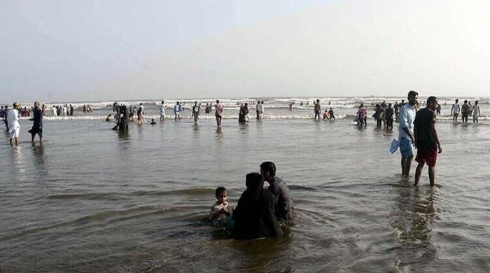 کراچی میں آج بھی موسم شدید گرم رہنے کا امکان