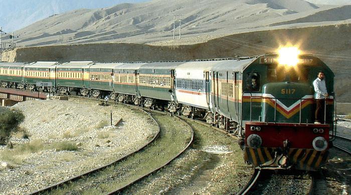 کوئٹہ سے ٹرین سروس آج بھی  معطل رکھنے کا فیصلہ