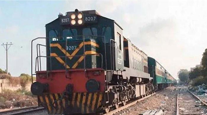 بلوچستان سے ٹرین آپریشنز آج سے بحال کرنے کا فیصلہ
