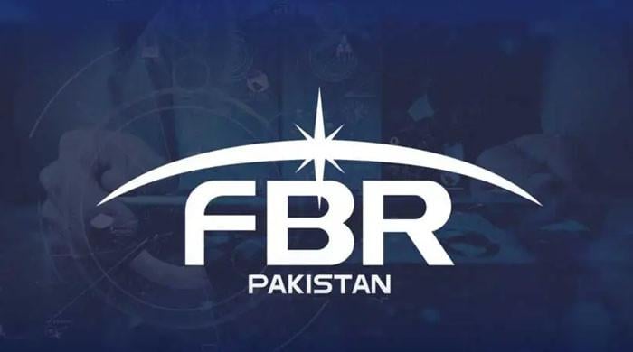 ایف بی آر کو محصولات کی وصولی میں 868 ارب روپے کمی کا سامنا