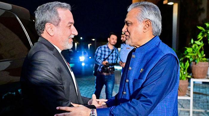 اسحاق ڈار اور عباس عراقچی کا ٹیلیفونک رابطہ،ایران کی حالیہ صورتحال میں کشیدگی کم کرنے میں کردارادا کرنے کی درخواست
