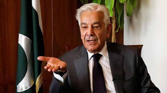 افغان طالبان پر اعتماد نہیں کیا جاسکتا: خواجہ آصف